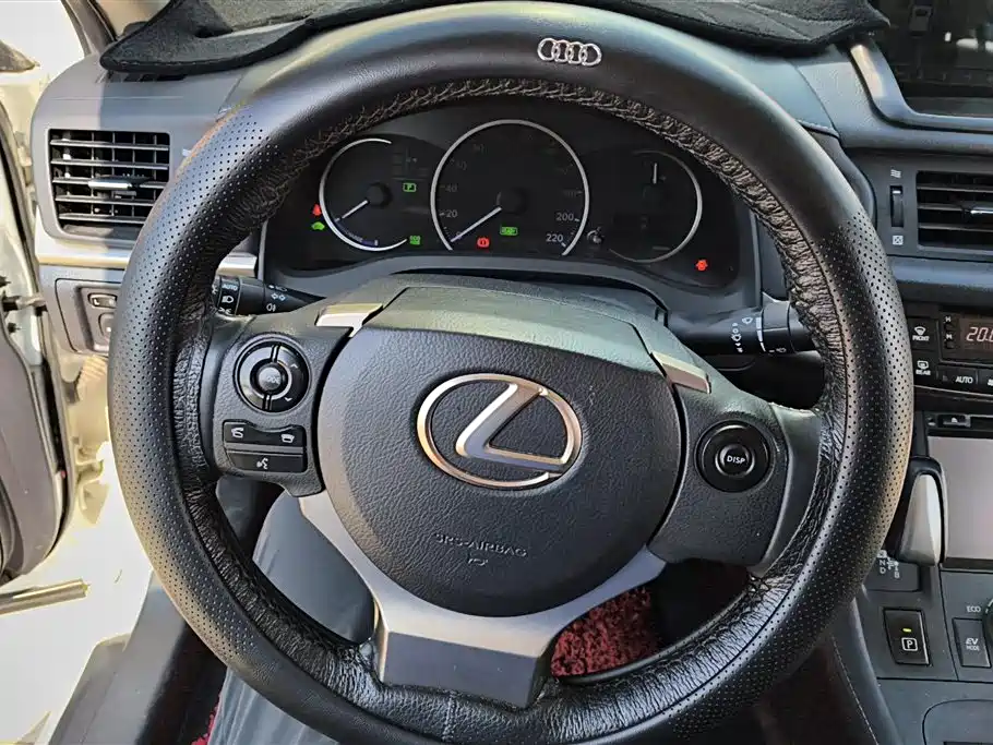 Lexus CT — фотографии объявления, Фото 15
