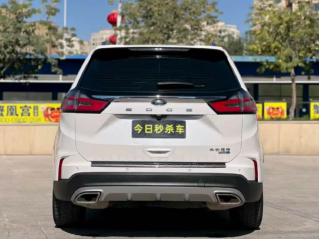 Ford Edge — миниатюра 8