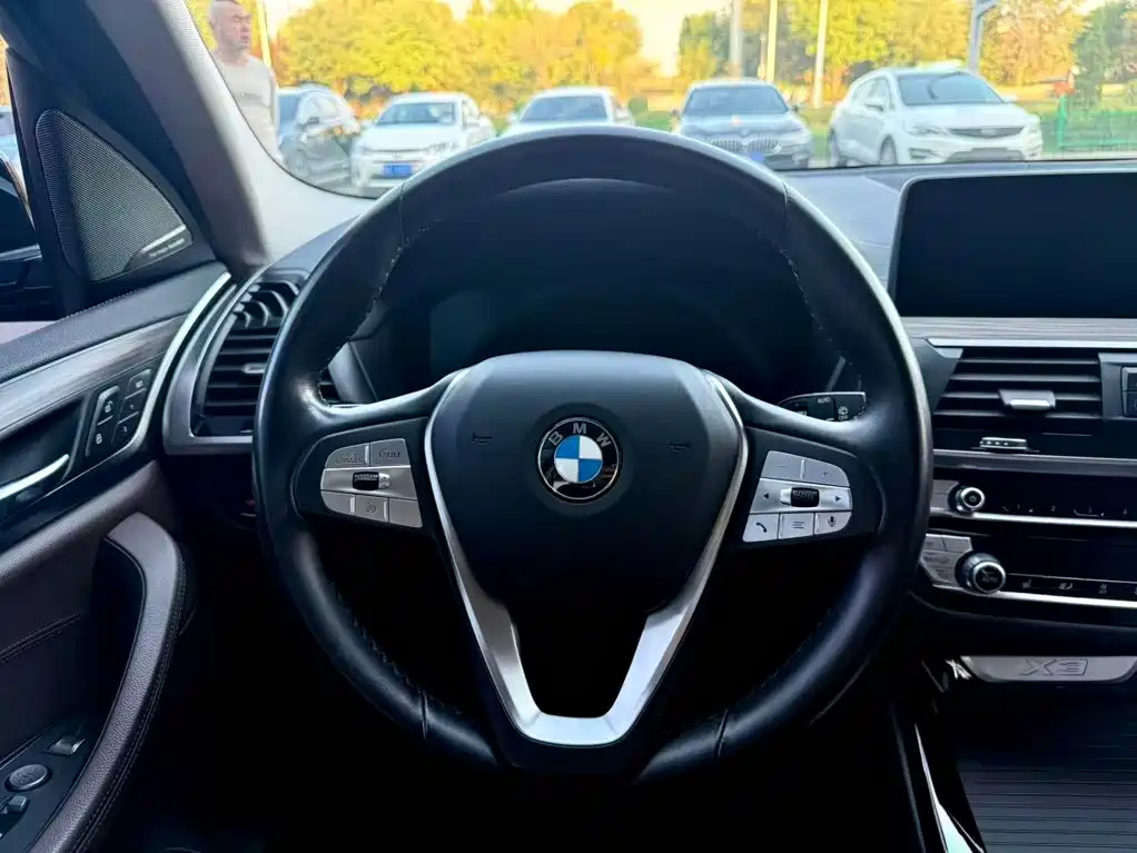 BMW X3 — миниатюра 11