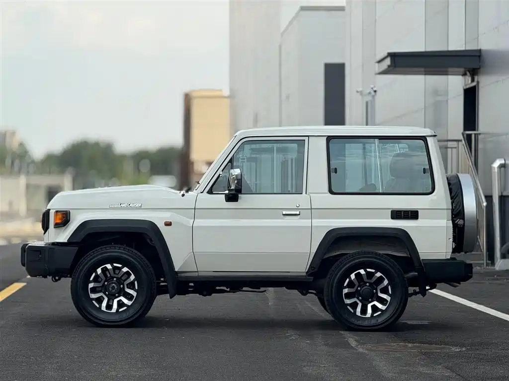 Toyota Land Cruiser LC71 2024 2.8T