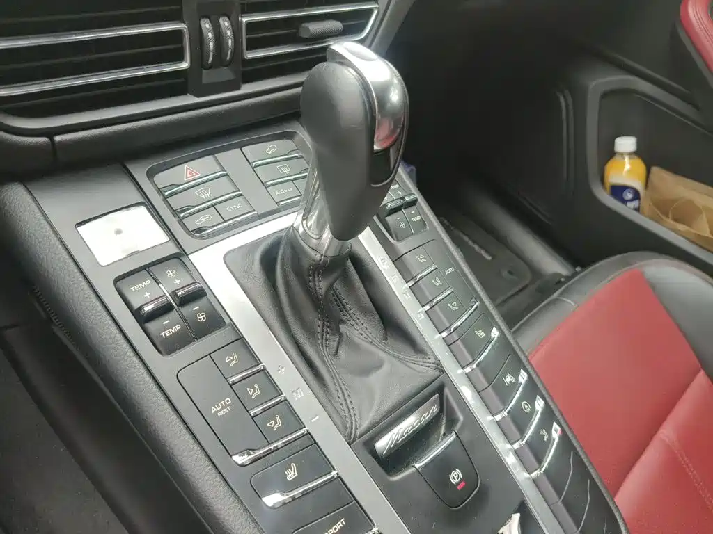 Porsche Macan — миниатюра 15
