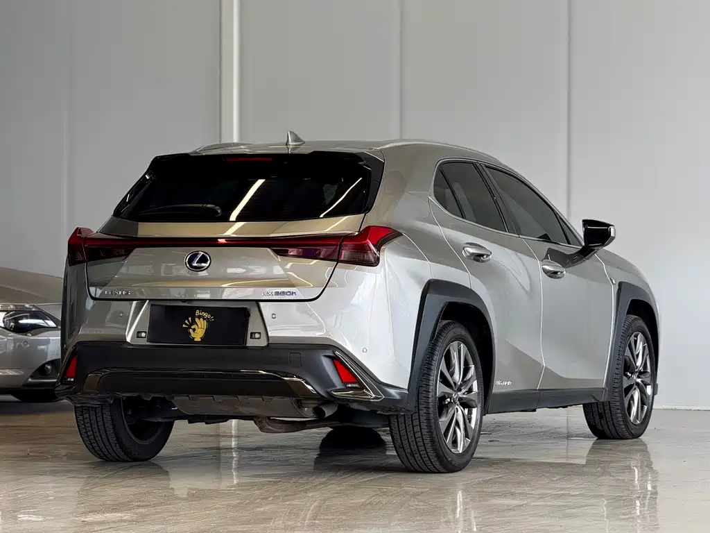 Lexus UX — миниатюра 10