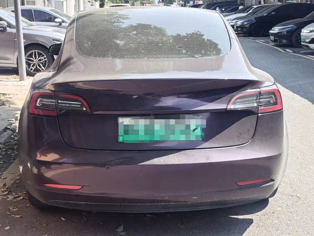 Tesla Model 3 — миниатюра 12