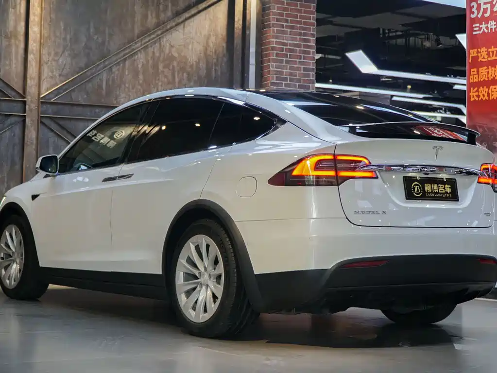 Tesla Model X — фотографии объявления, Фото 5