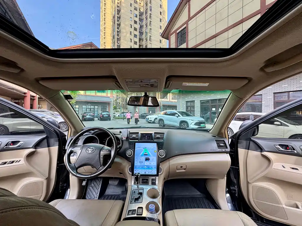 Toyota Highlander (Import) — миниатюра 10