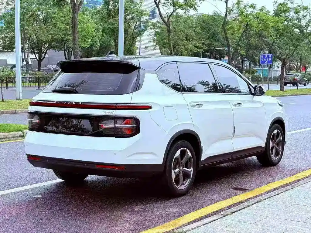 Baojun RM-5 — миниатюра 7