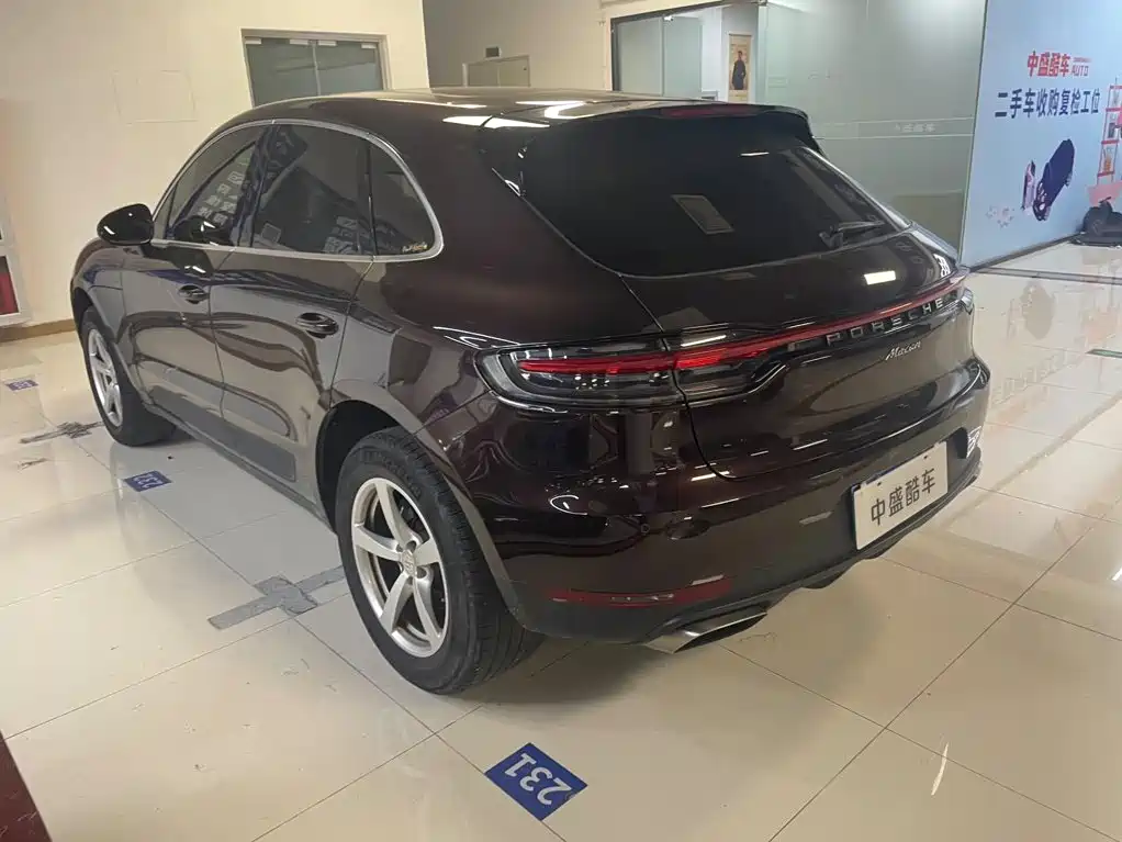 Porsche Macan — миниатюра 4