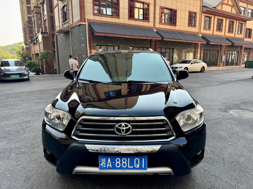Toyota Highlander (Import) — миниатюра 2