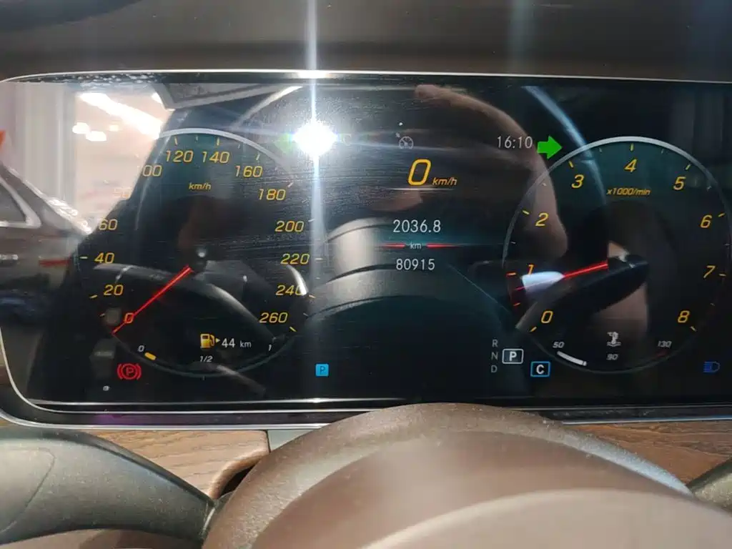 Mercedes-Benz E-Class — миниатюра 12
