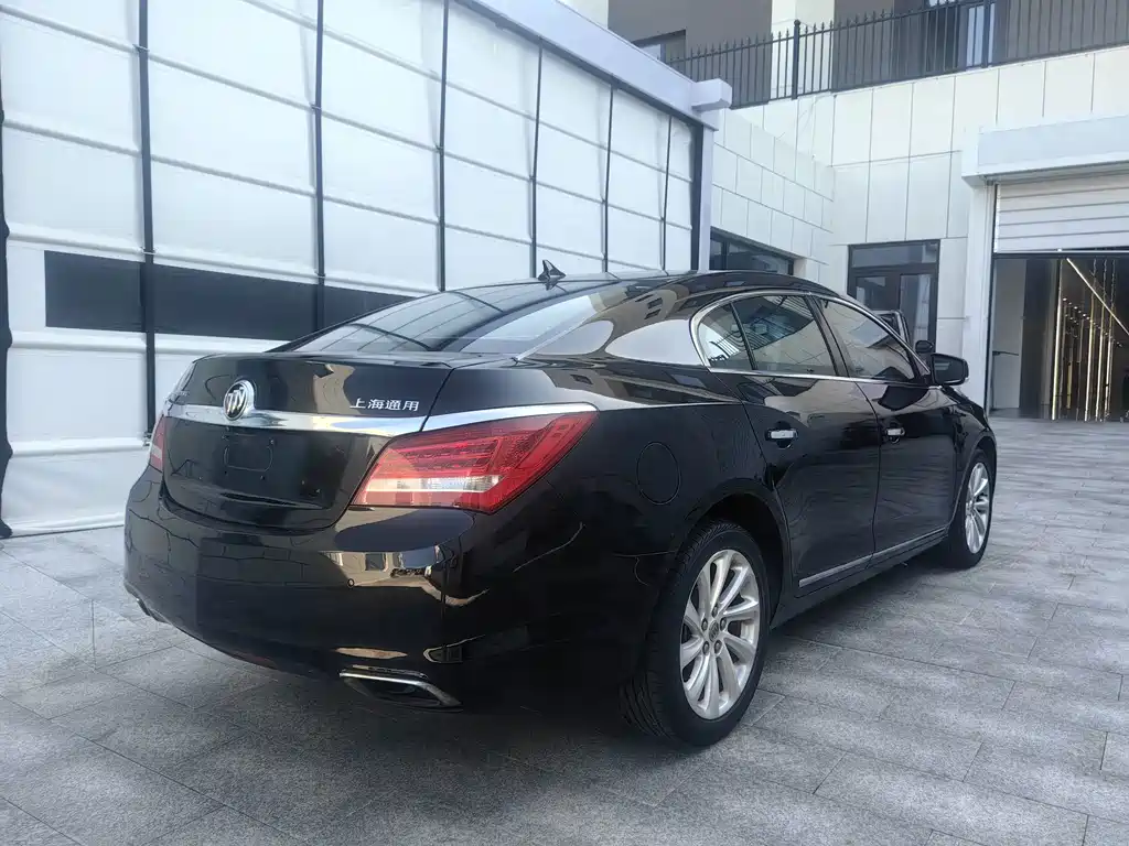Buick LaCrosse — миниатюра 4