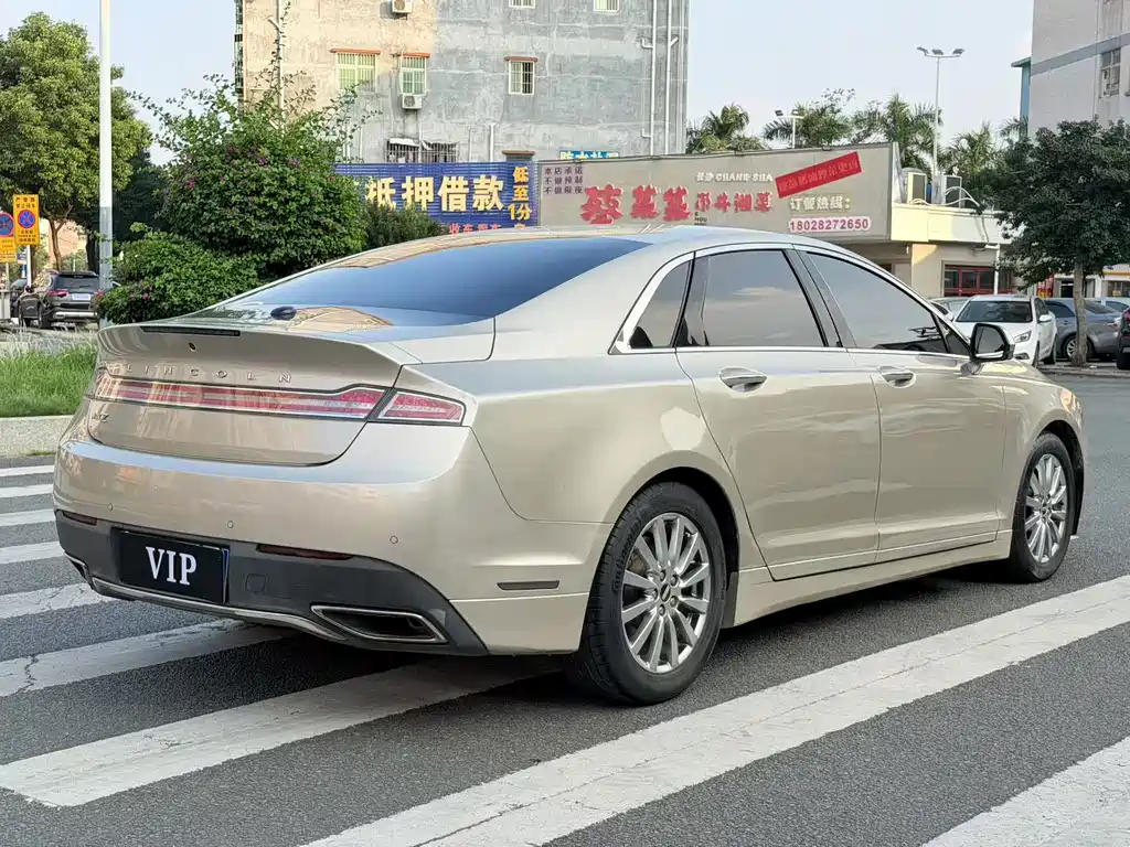 Lincoln MKZ — миниатюра 20