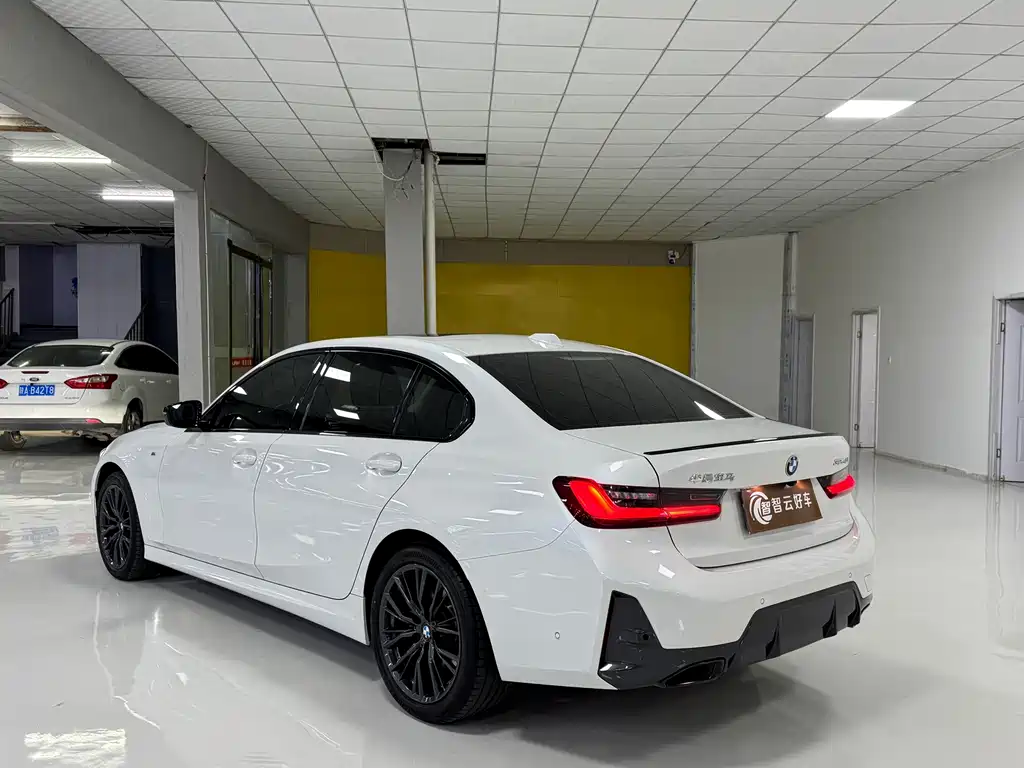 BMW 3 Series — миниатюра 7