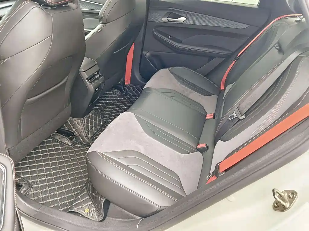 Geely Binrui — миниатюра 10