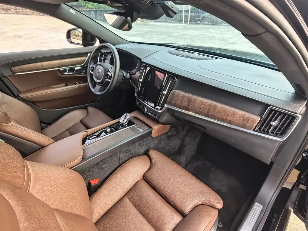Volvo S90 — миниатюра 7