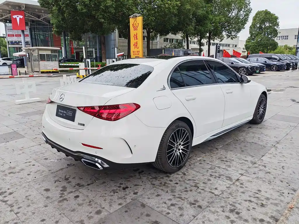 Mercedes-Benz C-Class — миниатюра 21