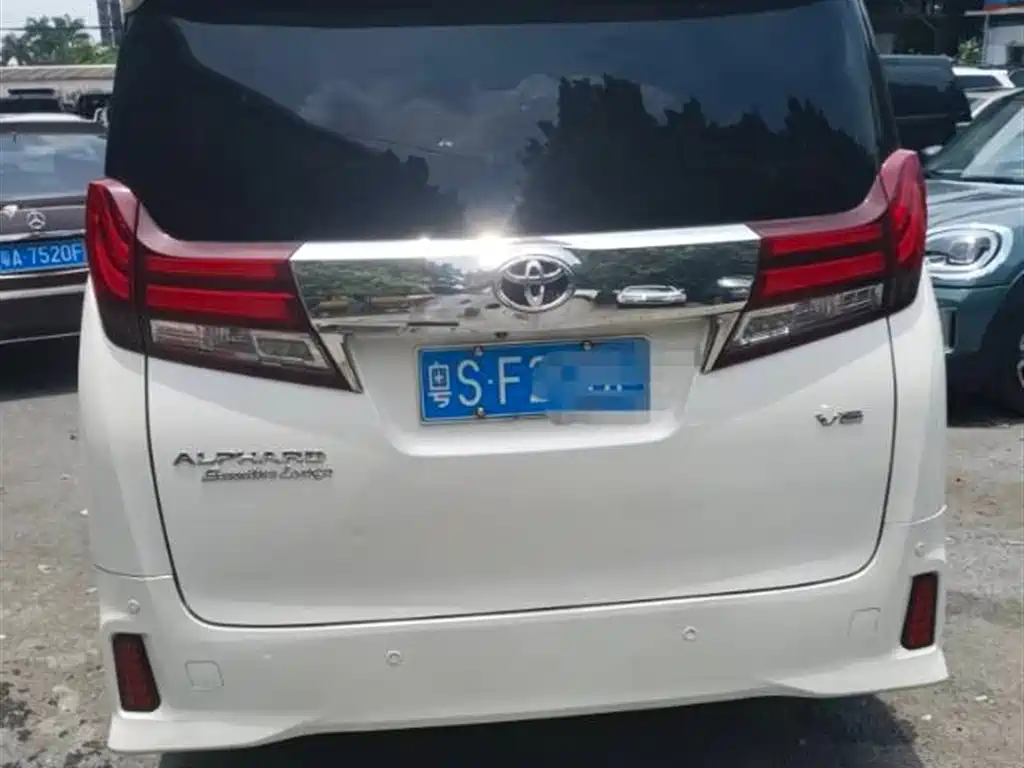 Toyota Alphard 2018 3.5L Luxury