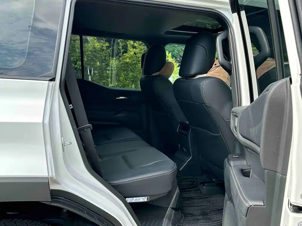 Toyota Land Cruiser Prado 2024 2.4T TX 5 мест