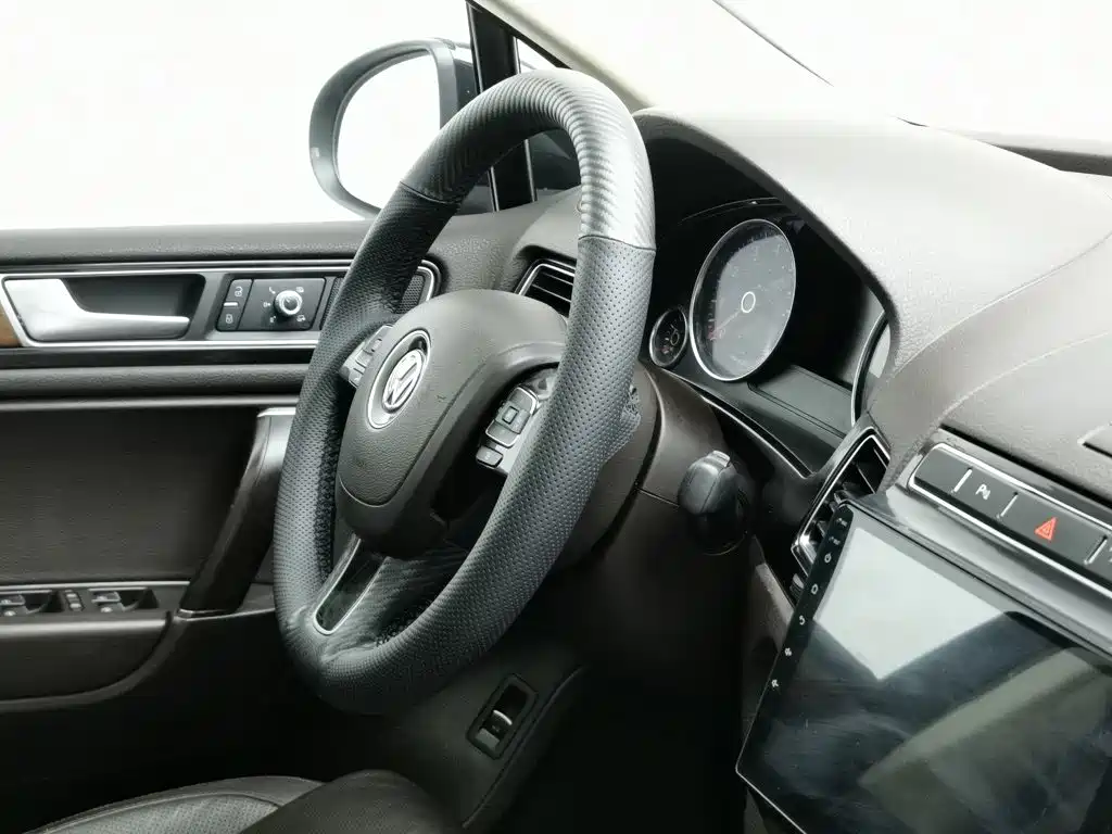 Volkswagen Touareg — миниатюра 22