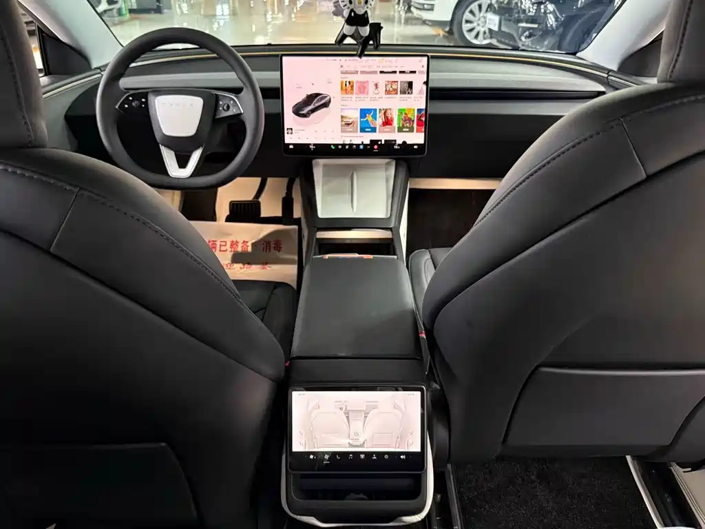Tesla Model 3 — миниатюра 5