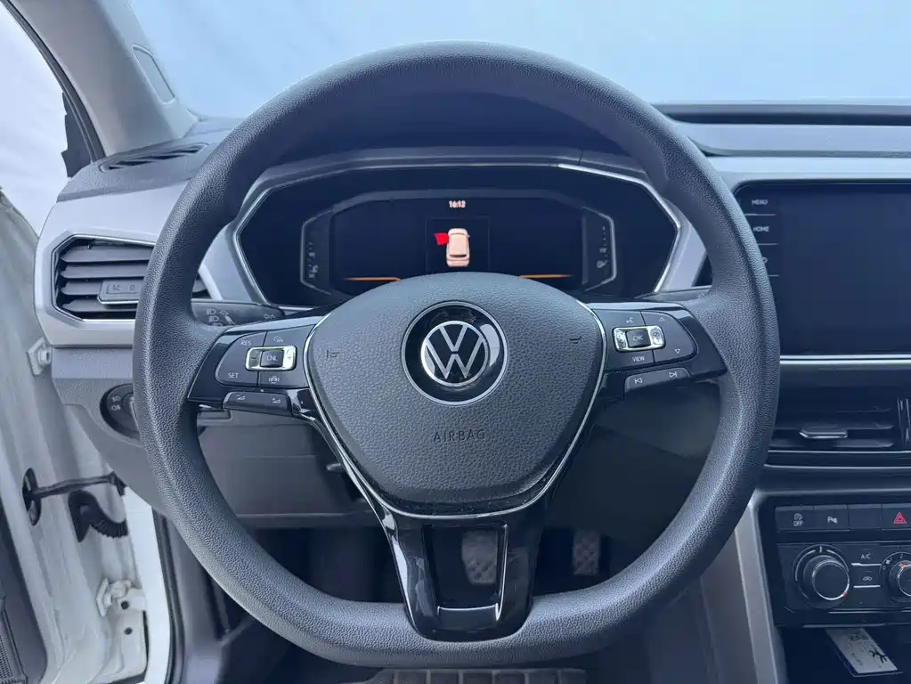 Volkswagen T-Cross — миниатюра 12