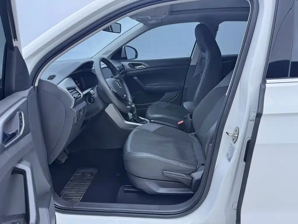 Volkswagen T-Cross — миниатюра 17