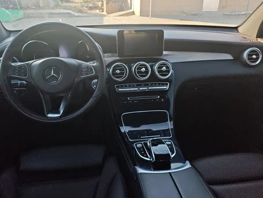 Mercedes-Benz GLC — миниатюра 12
