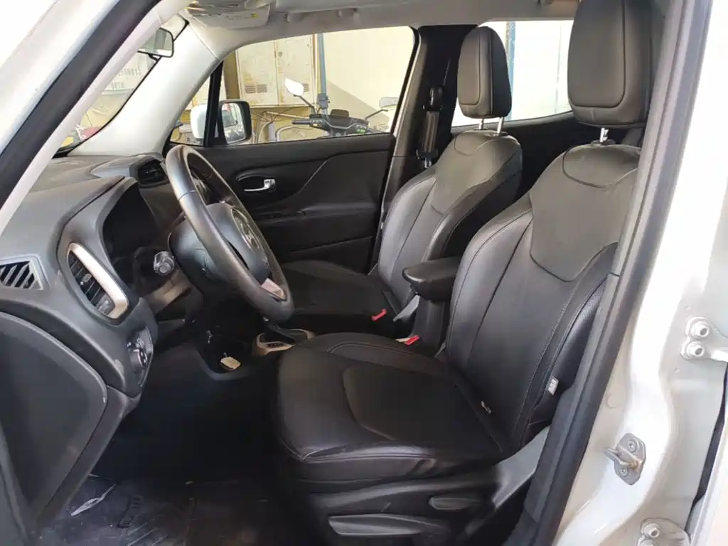 Jeep Renegade — миниатюра 14