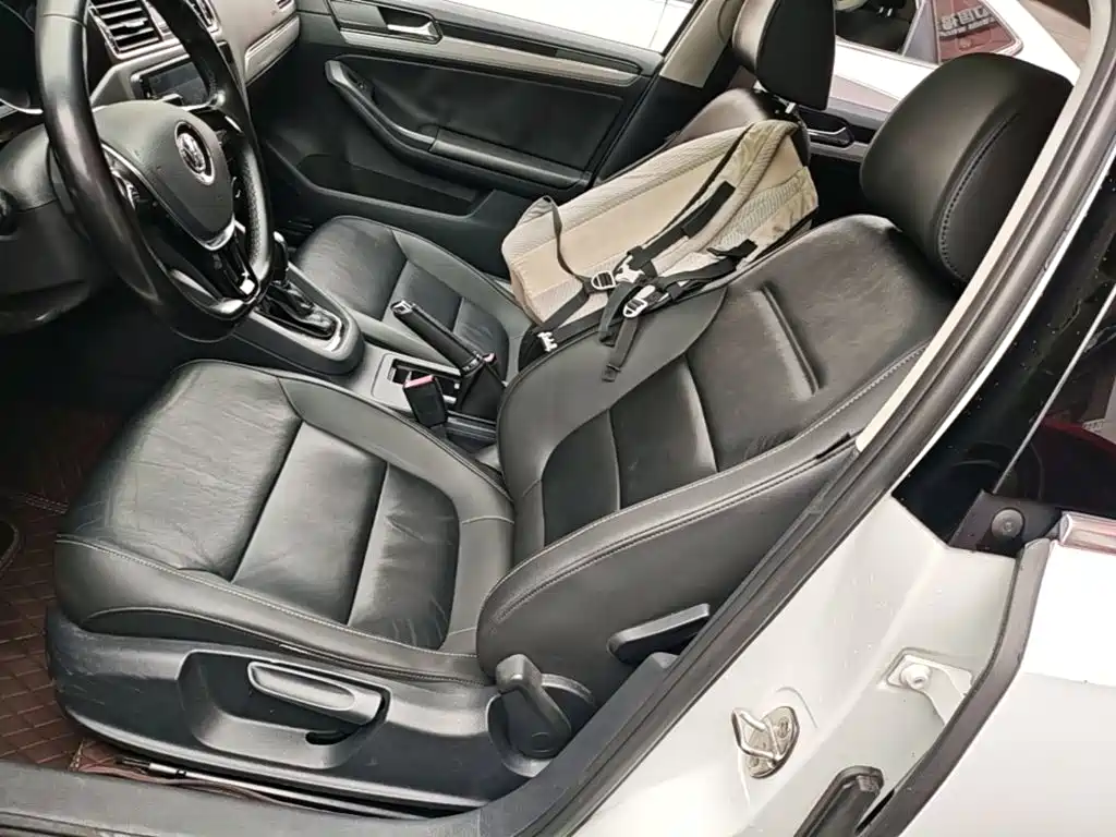 Volkswagen Sagitar — миниатюра 15
