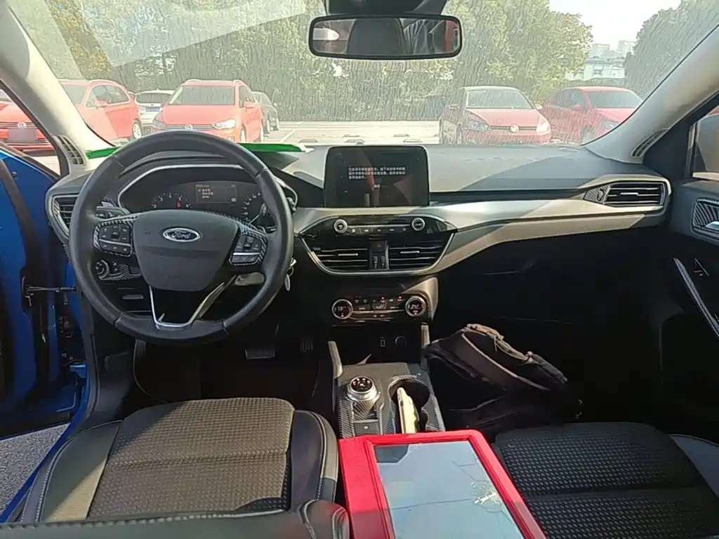 Ford Focus — миниатюра 10