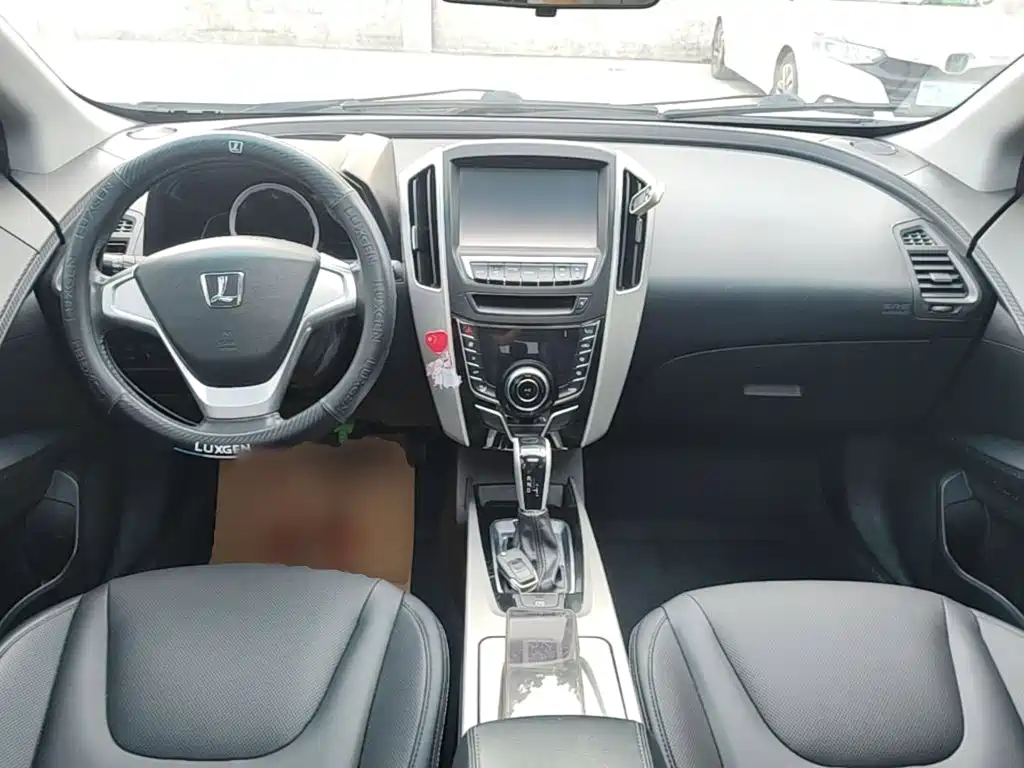 Luxgen U6 — миниатюра 10