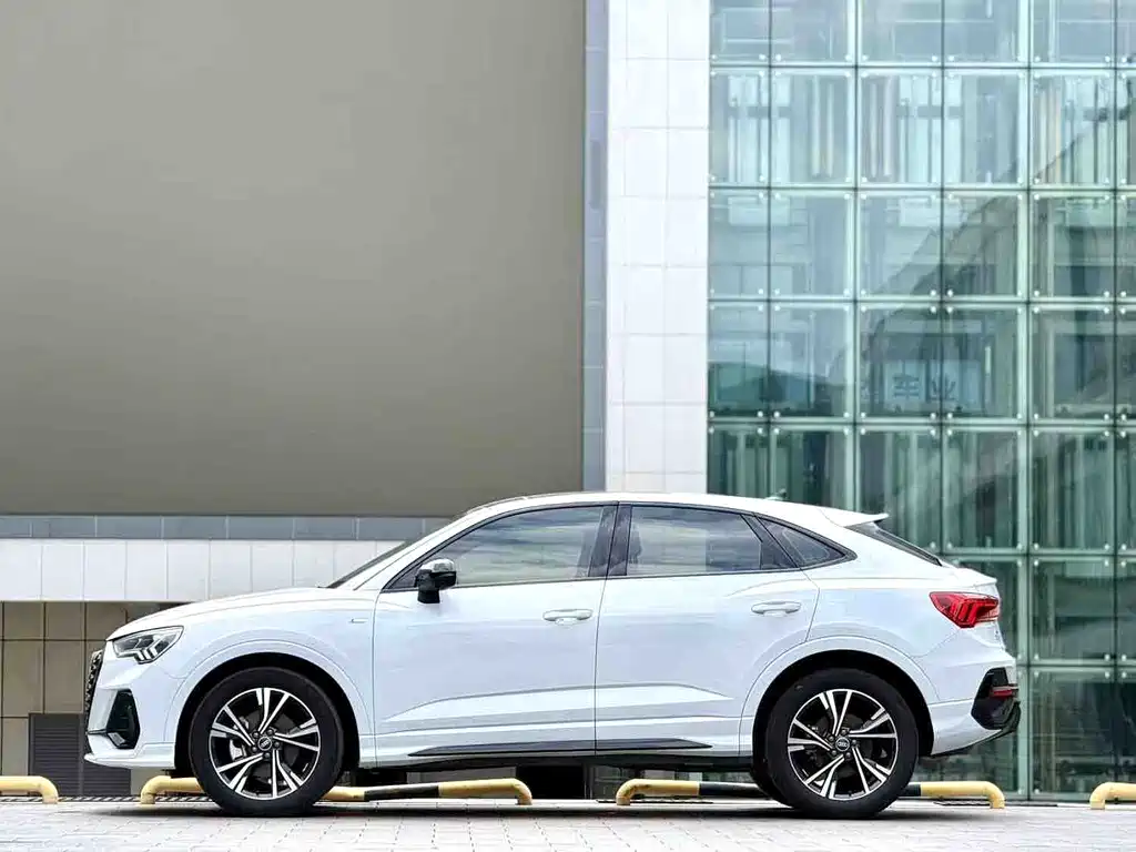 Audi Q3 Sportback — миниатюра 9