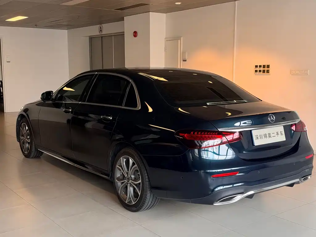 Mercedes-Benz E-Class — миниатюра 9