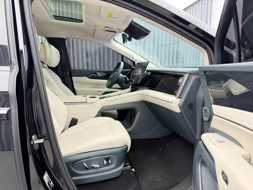 BYD Xia — миниатюра 26