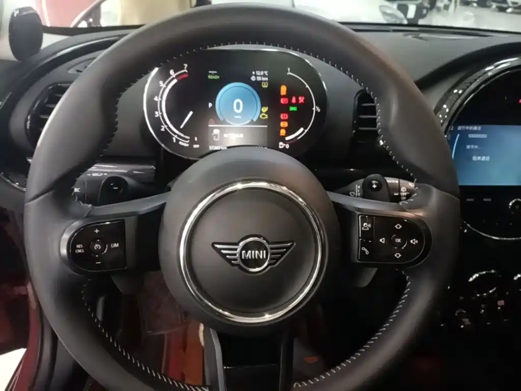 MINI Mini Clubman — миниатюра 11