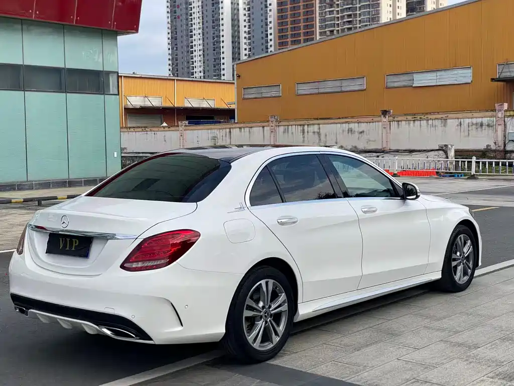 Mercedes-Benz C-Class — миниатюра 9