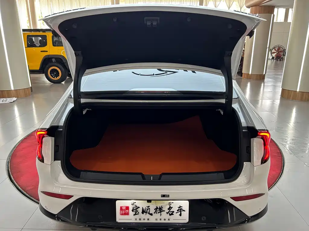 Wuling Xingguang — миниатюра 10