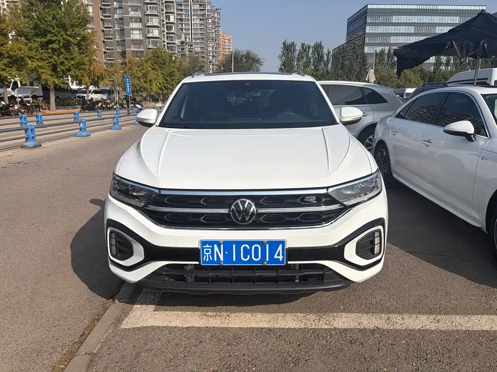 Volkswagen T-Roc — миниатюра 2