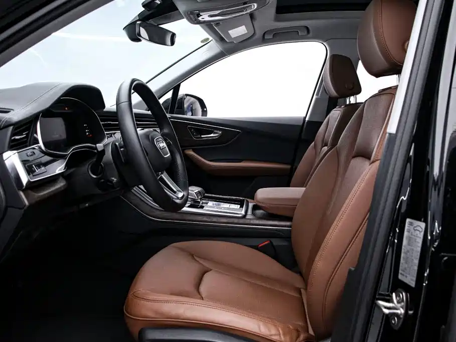 Audi Q7 — миниатюра 13