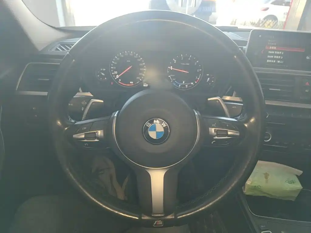 BMW 3 Series — миниатюра 11