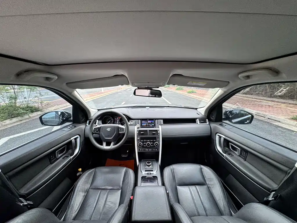 Land Rover Discovery Sport 2017 2.0T PURE