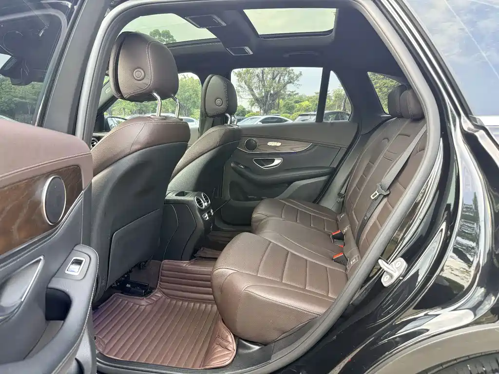 Mercedes-Benz GLC — миниатюра 8