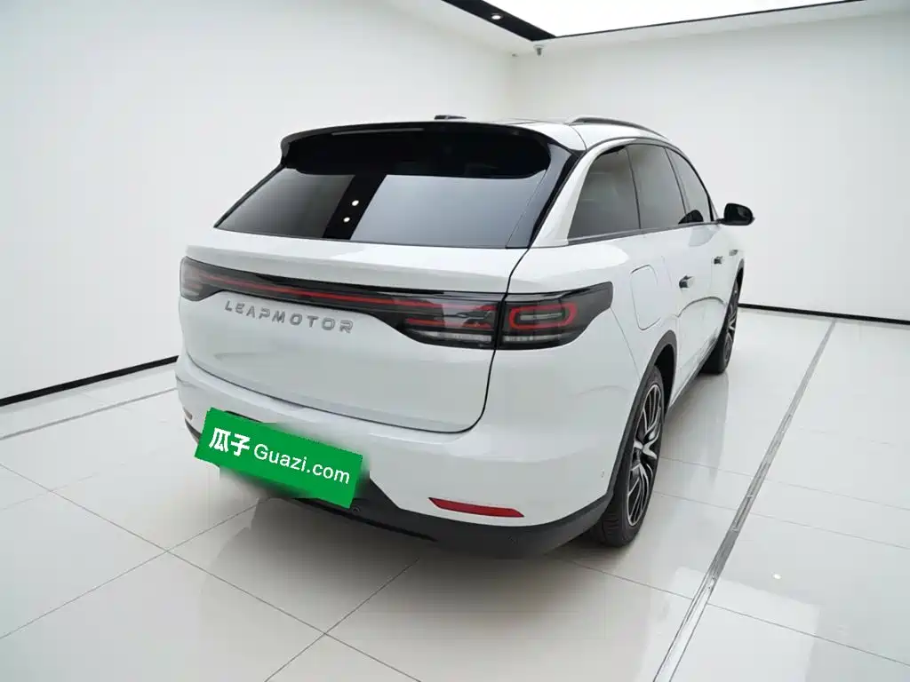 Leapmotor Leapmotor C11 — миниатюра 4