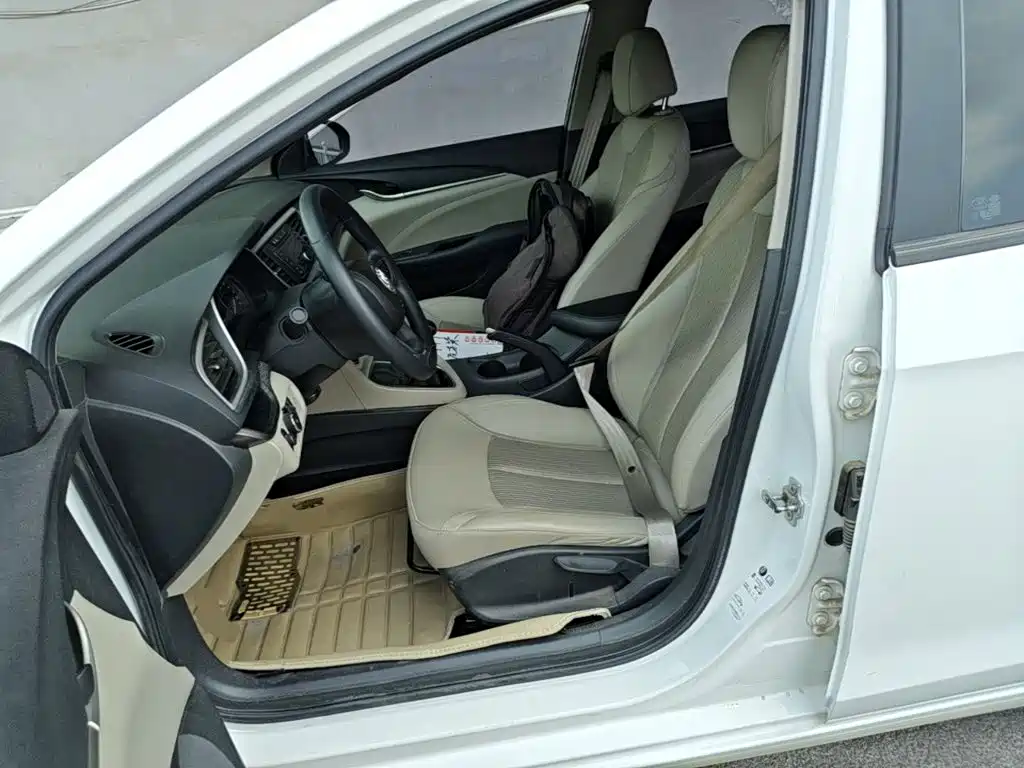 Buick Excelle — миниатюра 15