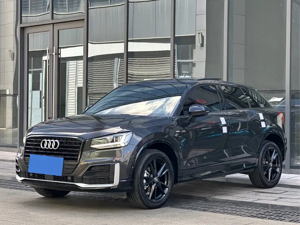 Audi Q2L