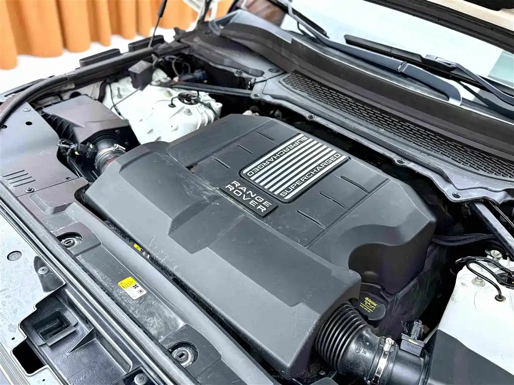 Land Rover Range Rover — миниатюра 18