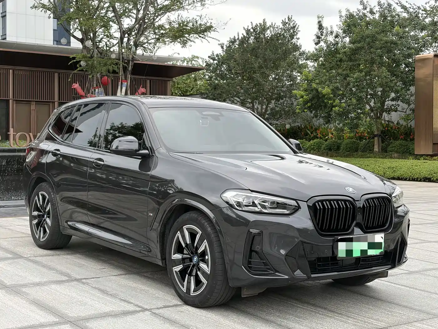 BMW iX3