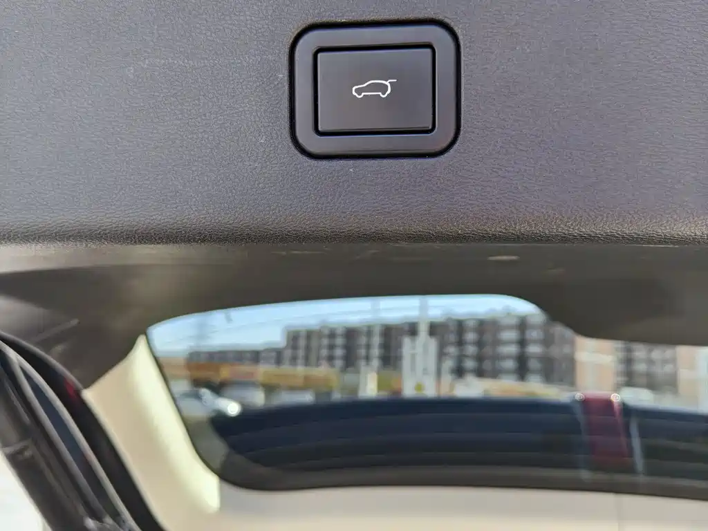 WEI PAI WEI BRAND VV6