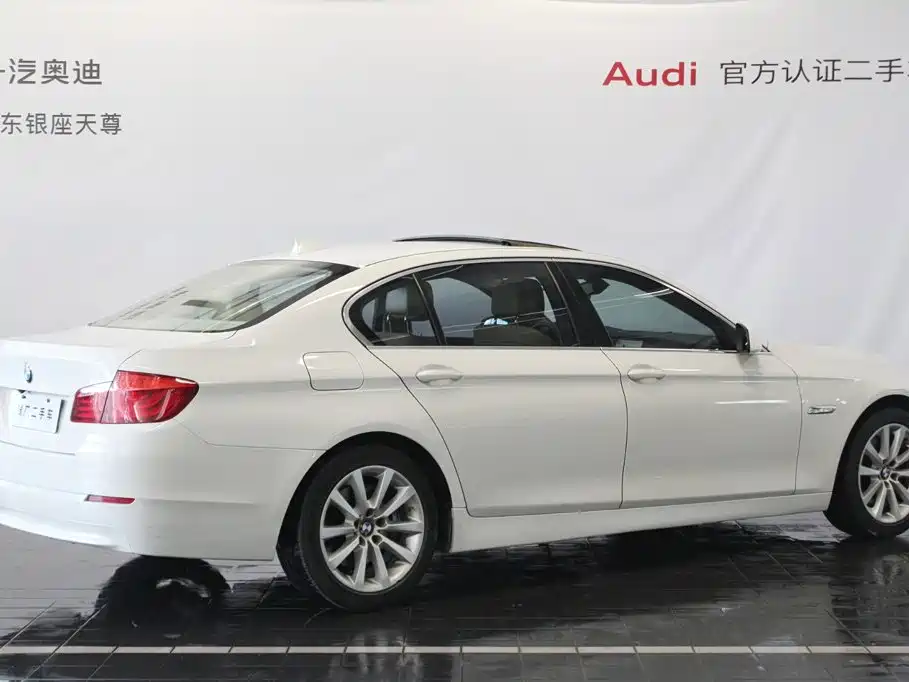 BMW 5 Series — миниатюра 5