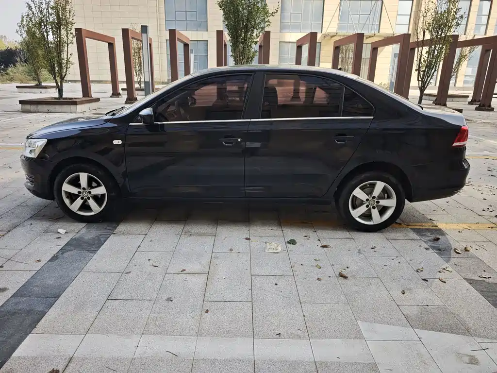 Volkswagen Santana — миниатюра 3