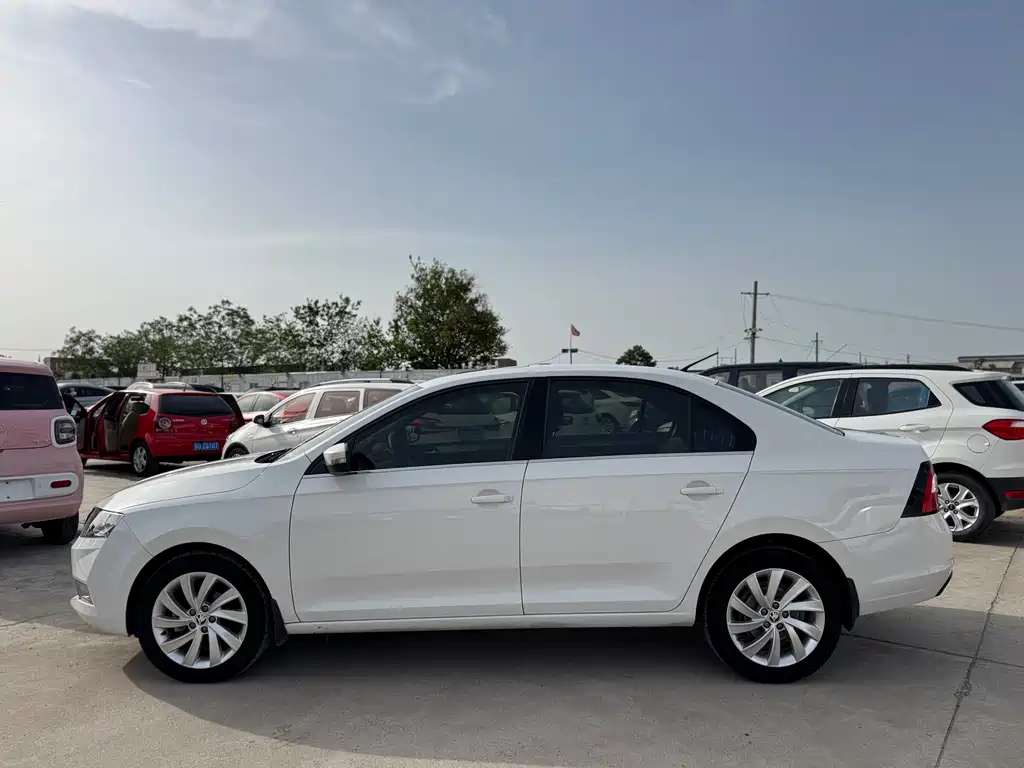 Skoda Rapid 2019 1.5L AT Comfort VI